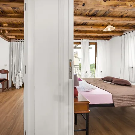 Aldore In Central Istria For 6 Persons With Private Pool Cabrunici