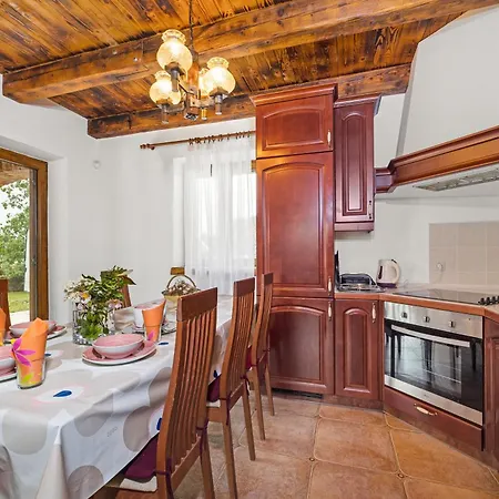 Aldore In Central Istria For 6 Persons With Private Pool ヴィラ *