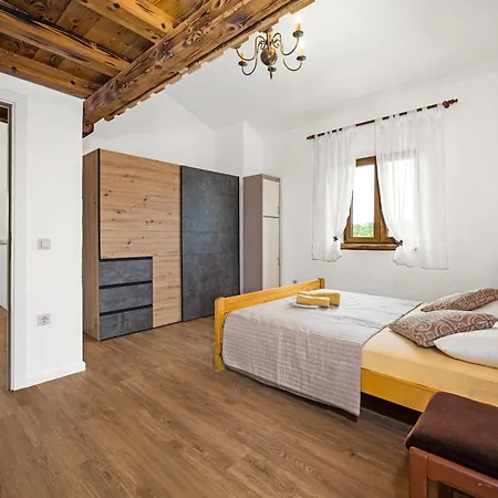 Aldore In Central Istria For 6 Persons With Private Pool Čabrunići