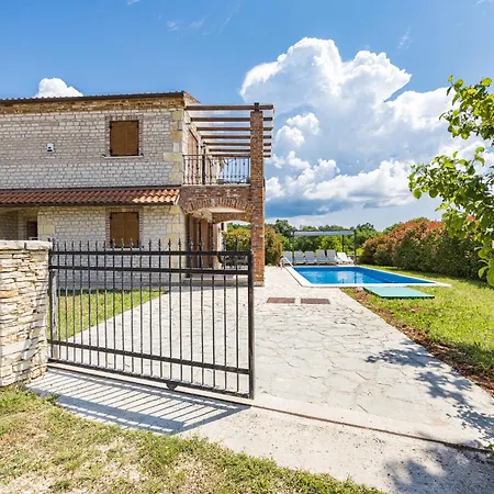 Aldore In Central Istria For 6 Persons With Private Pool *